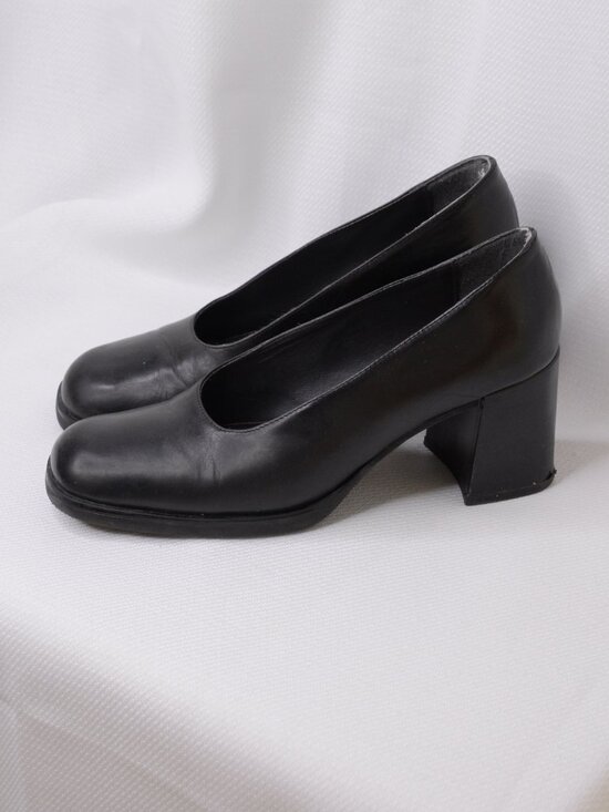 Aldo Shoes - Vintage 90s Aldo Black Leather Chunky Heels Sz 8